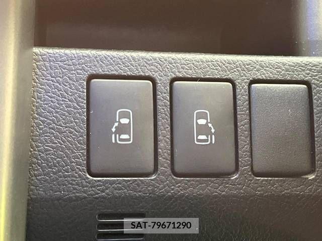 Toyota VOXY 2013-04 248573-5