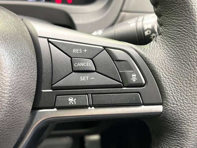 Nissan NOTE 2019-04 10757-5