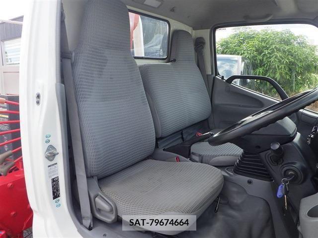 Hino DUTRO 2011-12 352186-13
