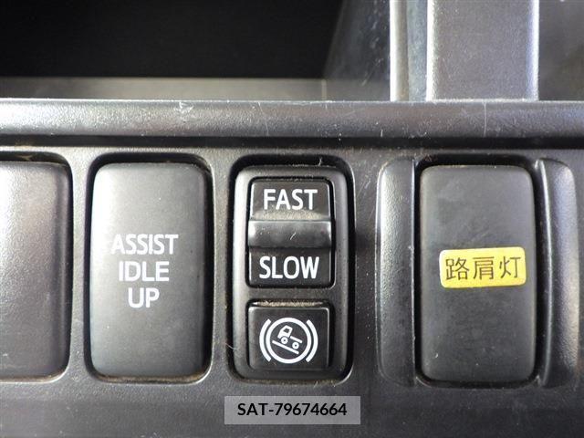 Hino DUTRO 2011-12 352186-8