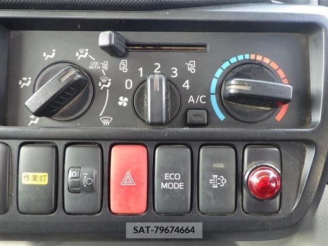 Hino DUTRO 2011-12 352186-7