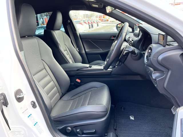 Lexus IS 2020-12 71-4