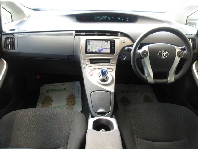 Toyota PRIUS PHV 2012-06 4996-14