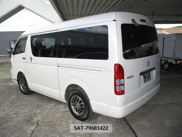 Toyota HIACE WAGON 2013-10 220832-3