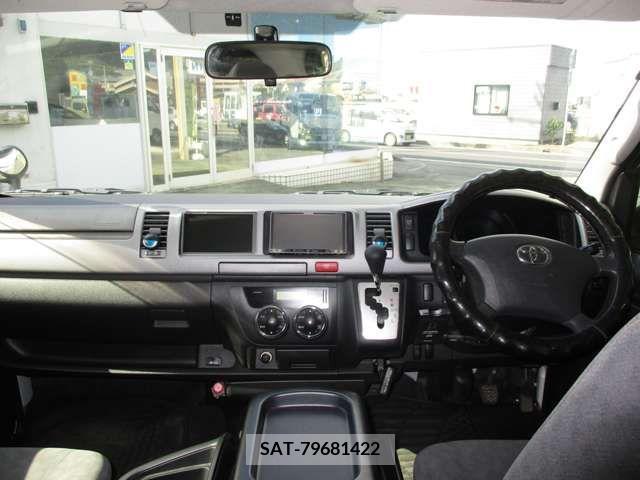 Toyota HIACE WAGON 2013-10 220832-10