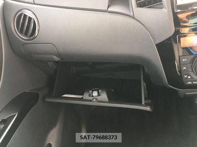 Nissan ROOX 2010-11 201882-11