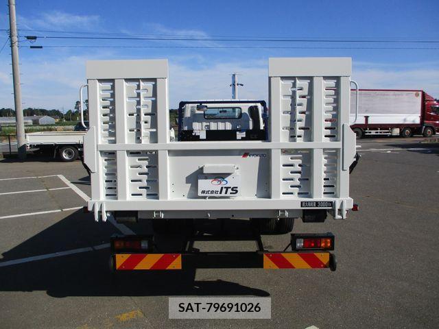 Mitsubishi CANTER 2023-11 263535-4