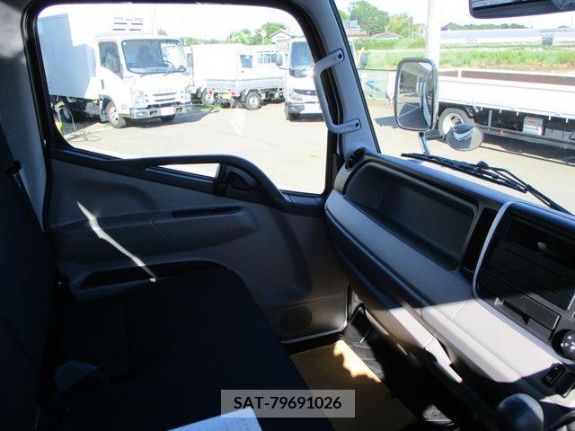 Mitsubishi CANTER 2023-11 263535-9