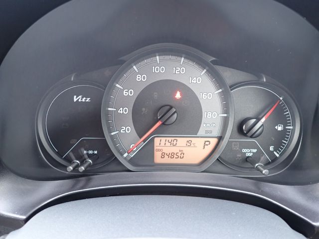 Toyota VITZ 2018-04 190140-15