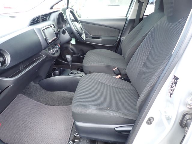 Toyota VITZ 2018-04 190140-19