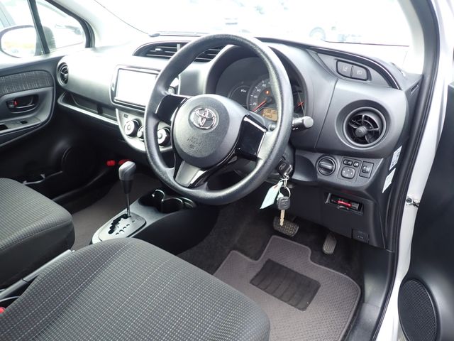 Toyota VITZ 2018-04 190140-8