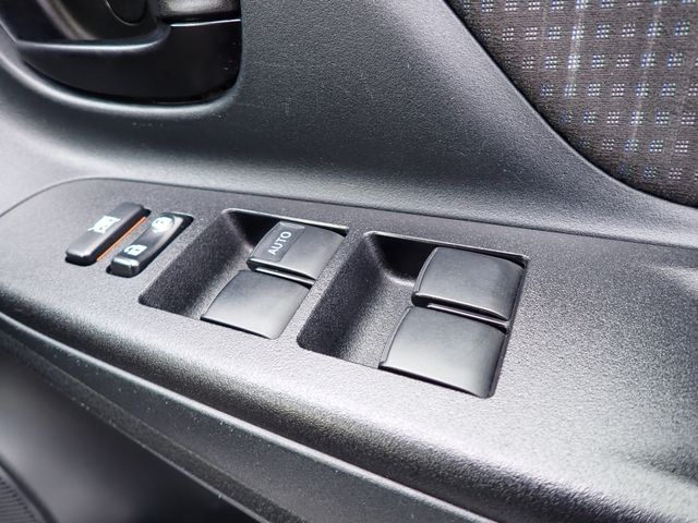 Toyota VITZ 2018-04 190140-14