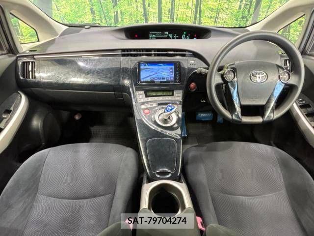 Toyota PRIUS 2012-06 366487-1