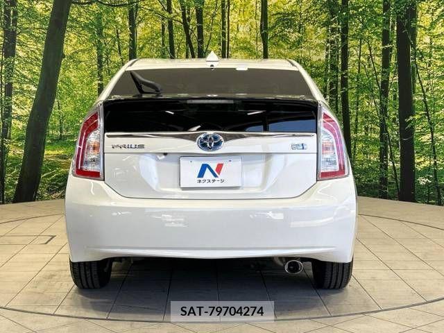 Toyota PRIUS 2012-06 366487-15