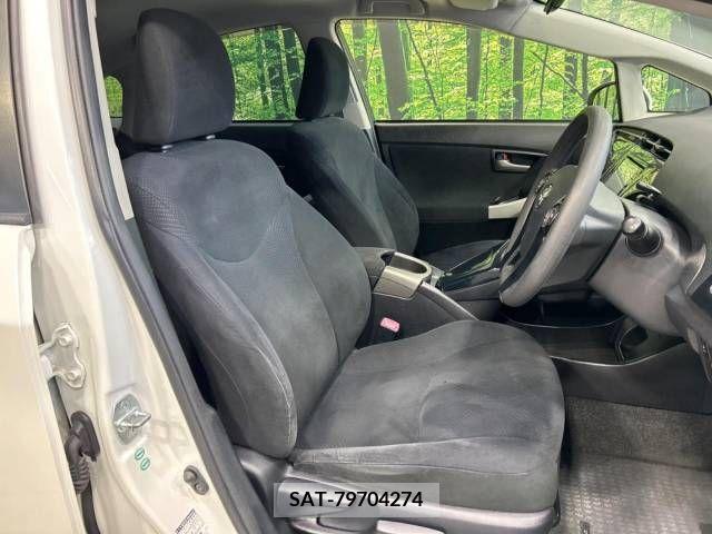 Toyota PRIUS 2012-06 366487-8