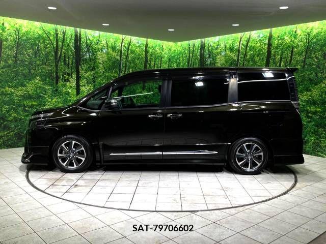 Toyota VOXY 2018-06 332430-18