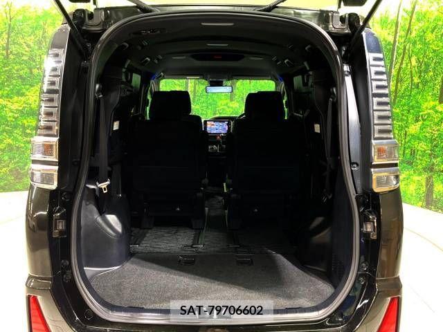 Toyota VOXY 2018-06 332430-15