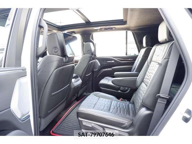 Cadillac ESCALADE 2023-06 213100-18