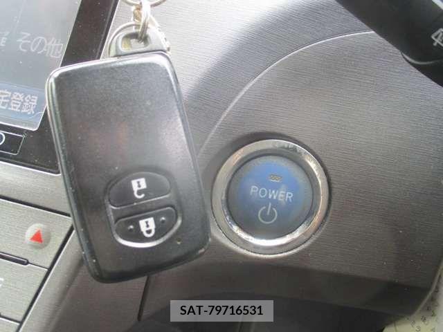Toyota PRIUS 2012-01 322114-18