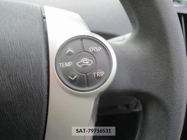 Toyota PRIUS 2012-01 322114-11