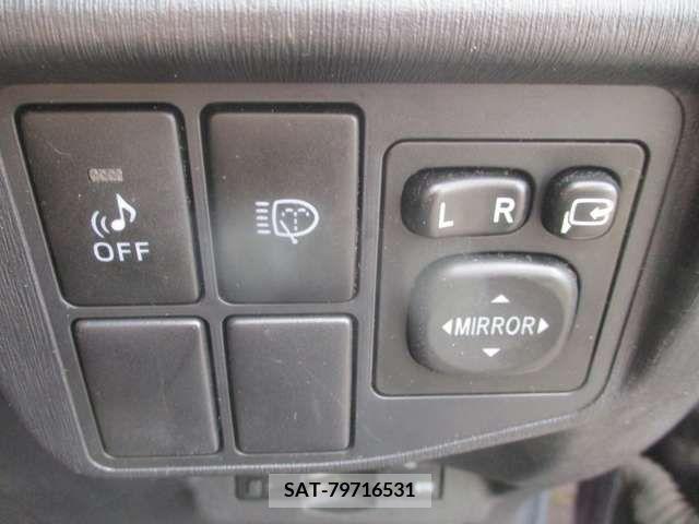 Toyota PRIUS 2012-01 322114-17