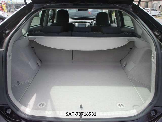 Toyota PRIUS 2012-01 322114-8