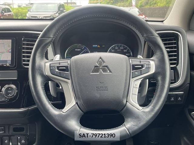 Mitsubishi OUTLANDER PHEV 2019-03 303570-12