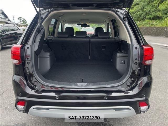 Mitsubishi OUTLANDER PHEV 2019-03 303570-11
