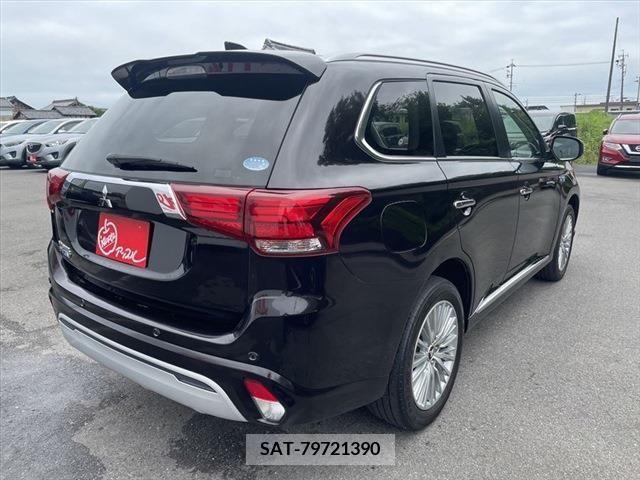Mitsubishi OUTLANDER PHEV 2019-03 303570-19