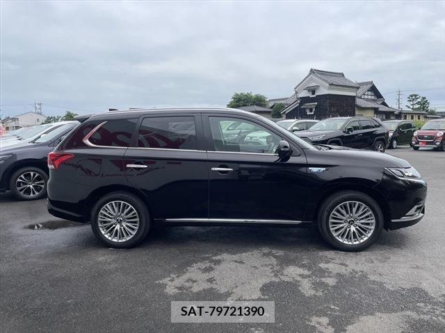 Mitsubishi OUTLANDER PHEV 2019-03 303570-18
