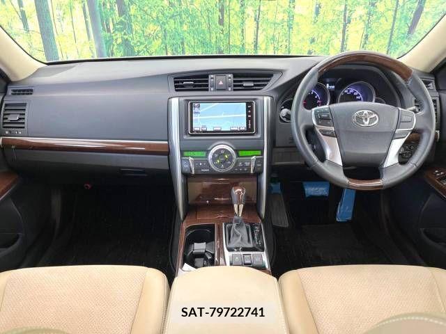 Toyota MARK X 2012-10 257428-1