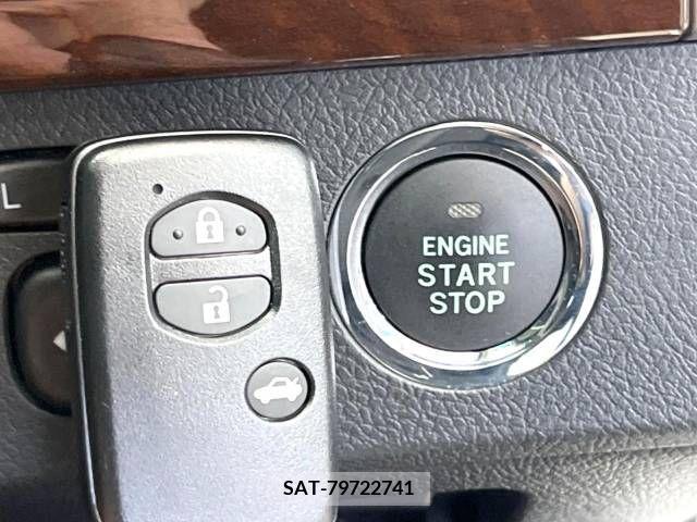 Toyota MARK X 2012-10 257428-6