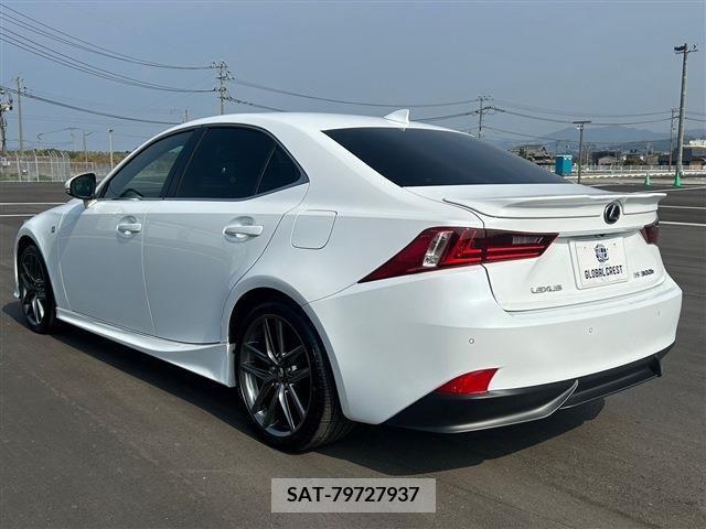 Lexus IS 2014-03 388120-6