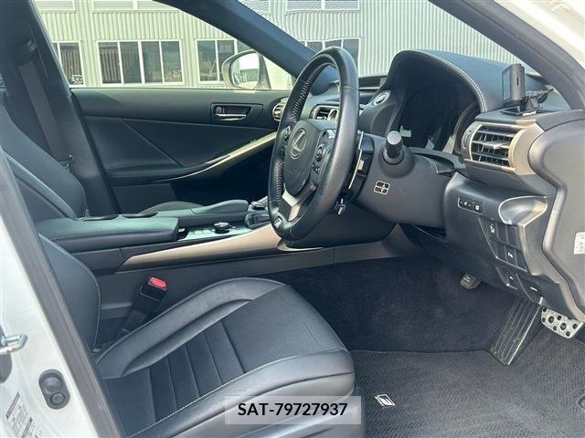 Lexus IS 2014-03 388120-16