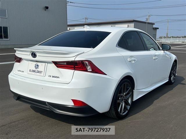 Lexus IS 2014-03 388120-5