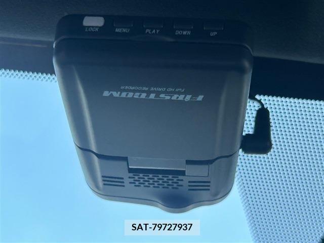 Lexus IS 2014-03 388120-15