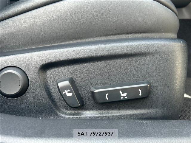Lexus IS 2014-03 388120-26