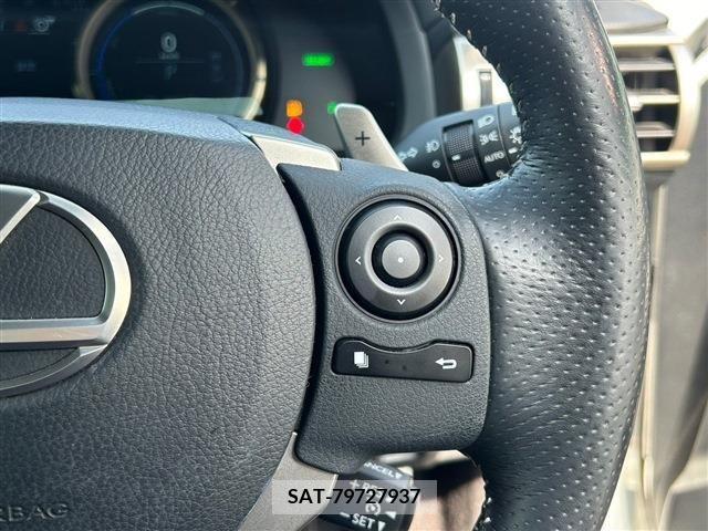 Lexus IS 2014-03 388120-21