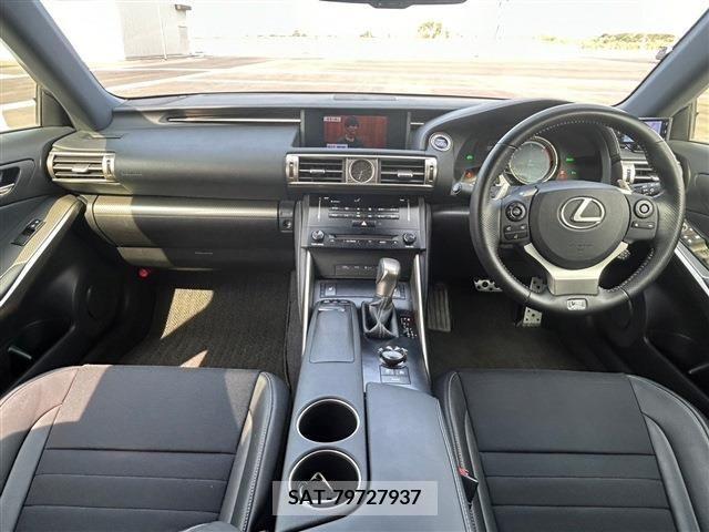 Lexus IS 2014-03 388120-1