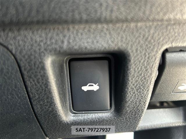 Lexus IS 2014-03 388120-24