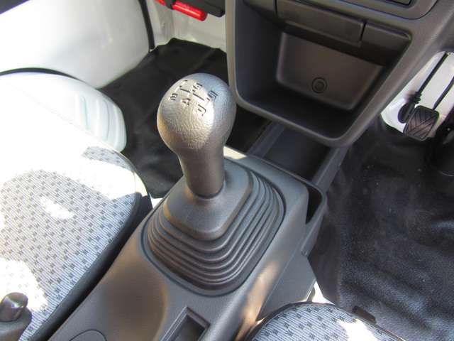 Suzuki CARRY TRUCK 2023-10 18834-19