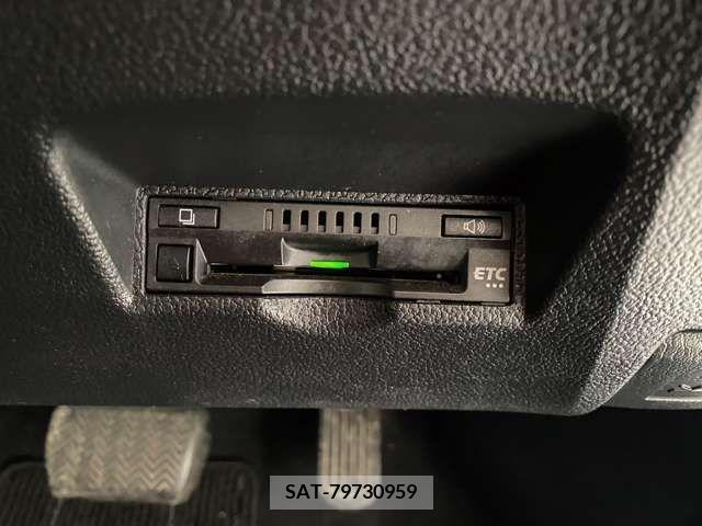 Toyota PRIUS 2018-07 282203-15