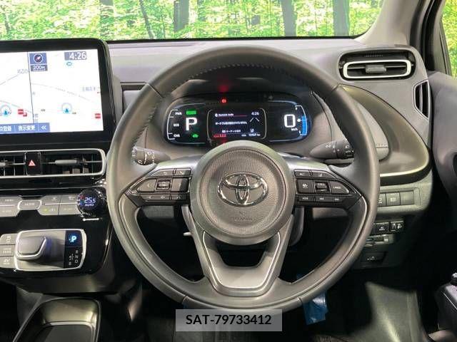 Toyota AQUA 2022-10 331931-12