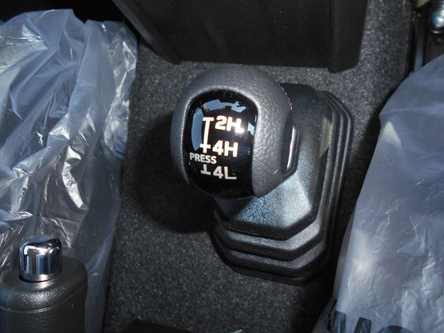 Suzuki JIMNY 2023-08 15541-13