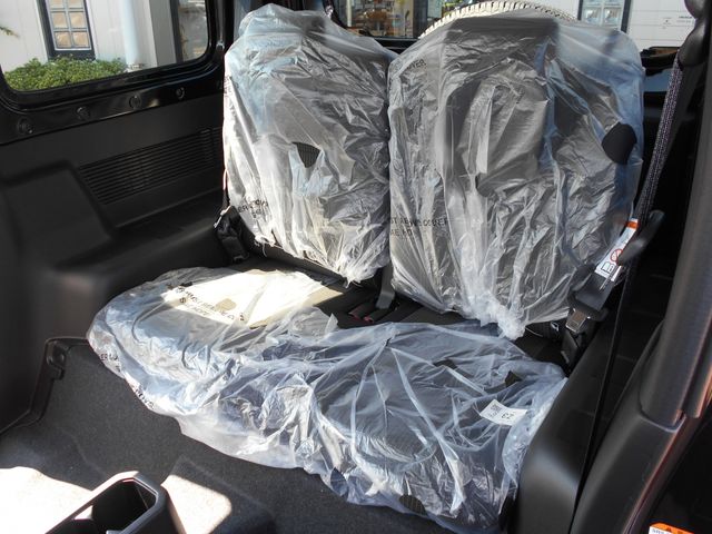 Suzuki JIMNY 2023-08 15541-10