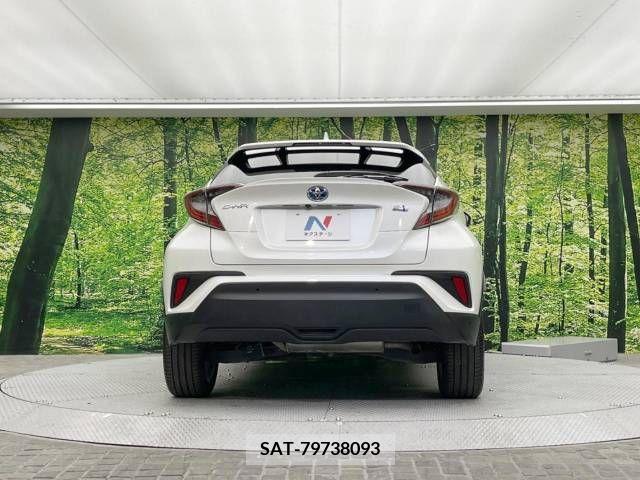 Toyota C-HR 2017-02 322948-17