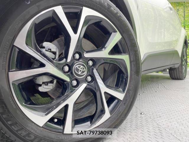 Toyota C-HR 2017-02 322948-12