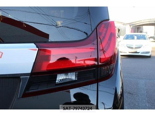 Toyota ALPHARD 2017-08 211054-12