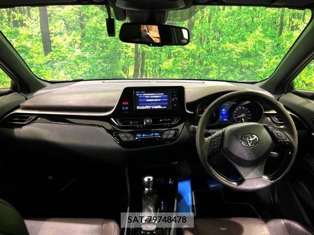 Toyota C-HR 2017-12 244324-1