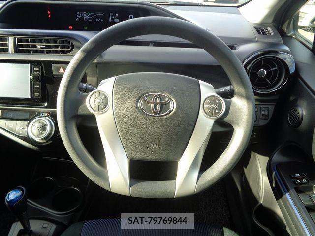 Toyota AQUA 2015-04 221778-1